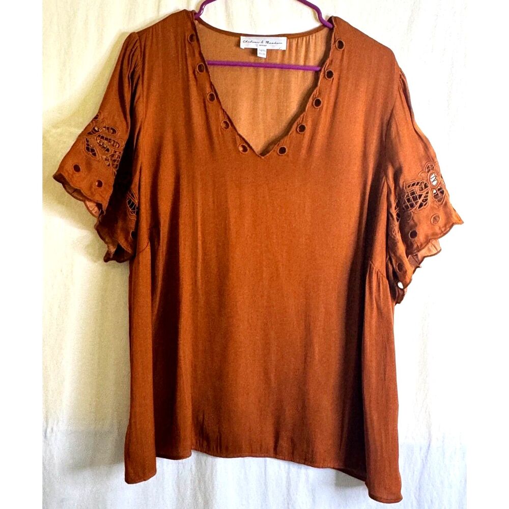 Chelsea & Theodore Burnt Orange Short Sleeve V-Neck Blouse Eyelet cutouts Sz 1X